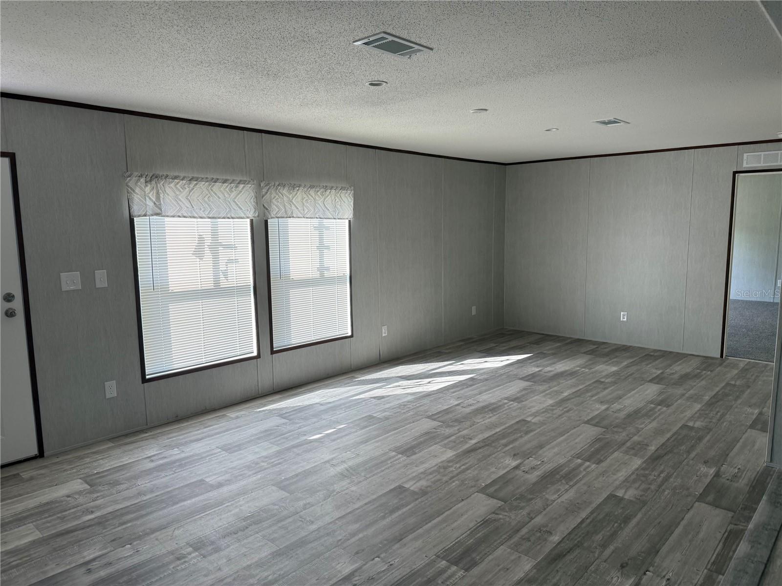 1561 Poe Road, FL