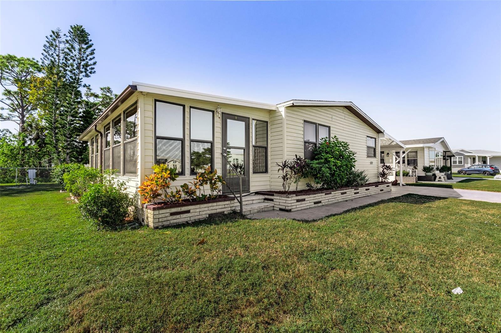 521 San Clemente Circle, FL