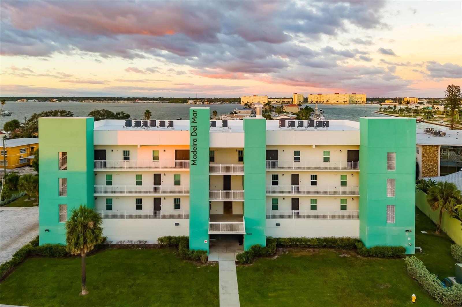 15305 1st Street, FL