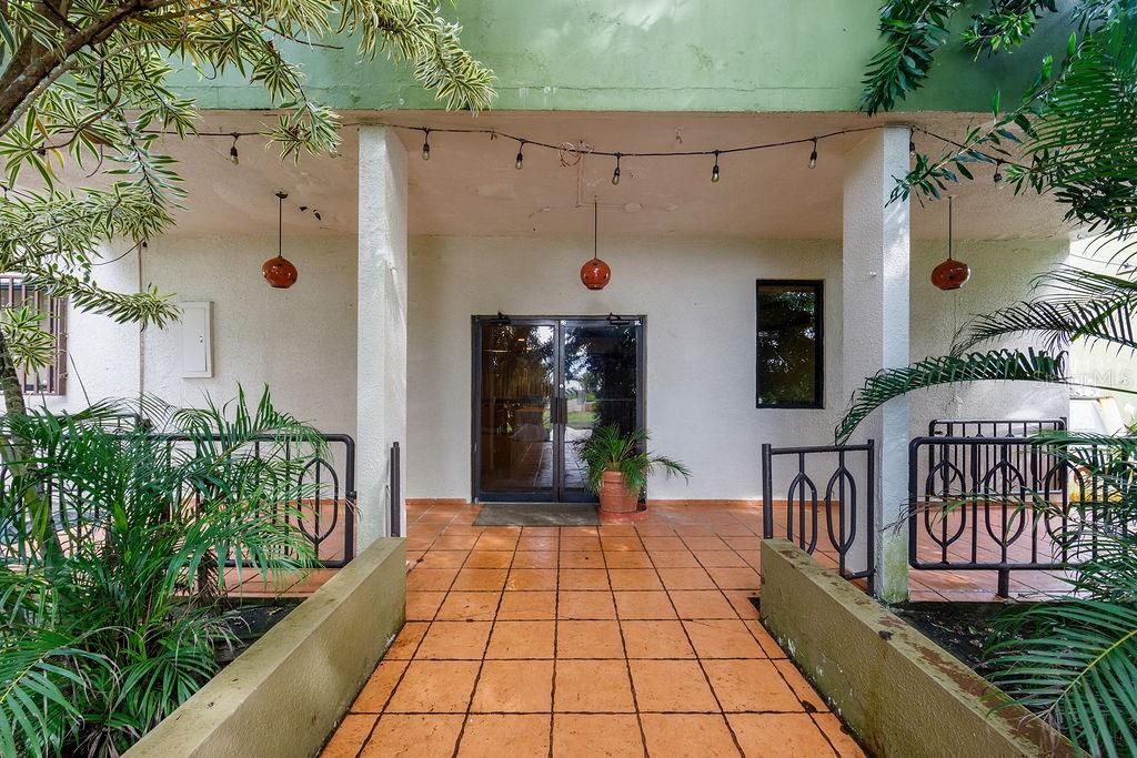 690 Los Naborias Street, PR