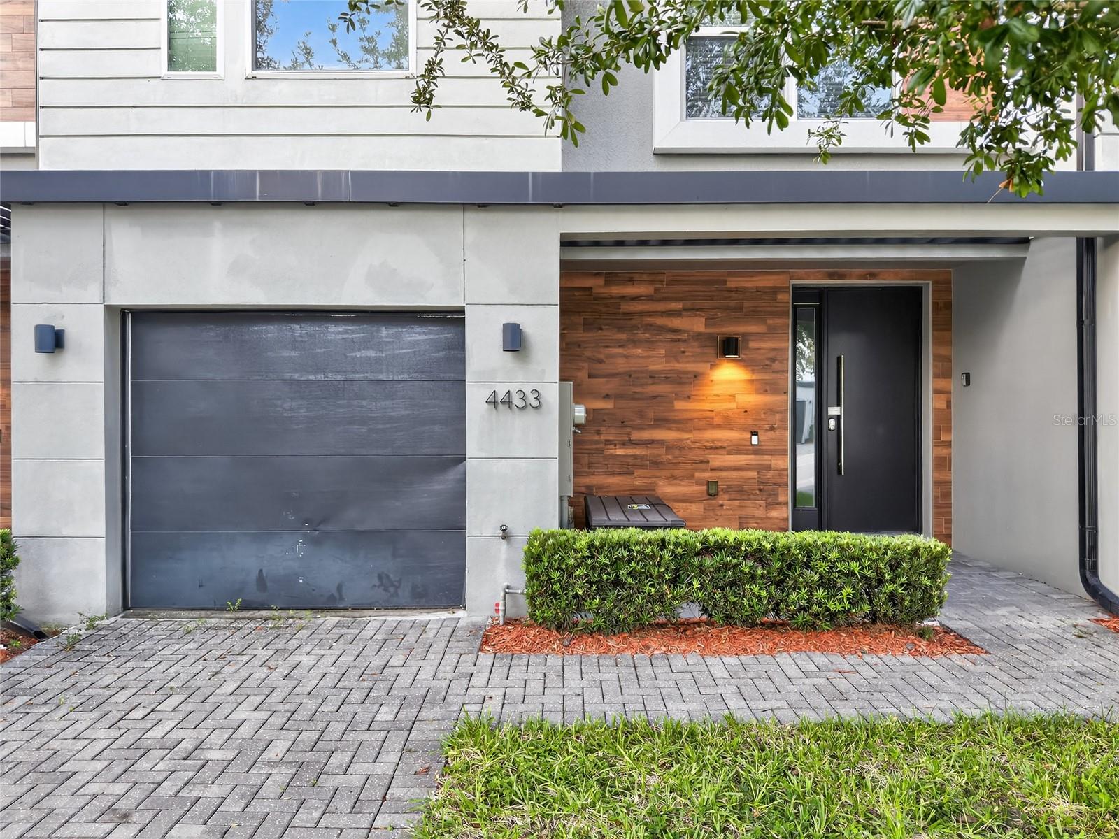 4433 Le Reve Court, FL