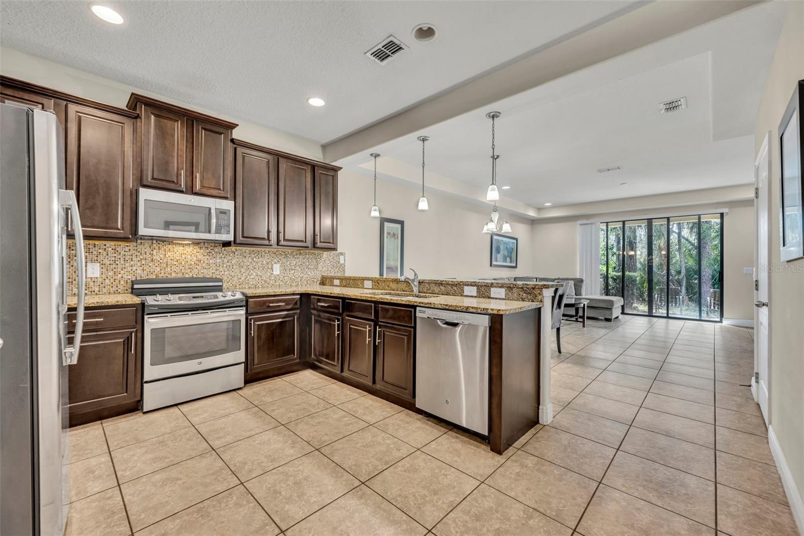 8177 Roseville Boulevard, FL