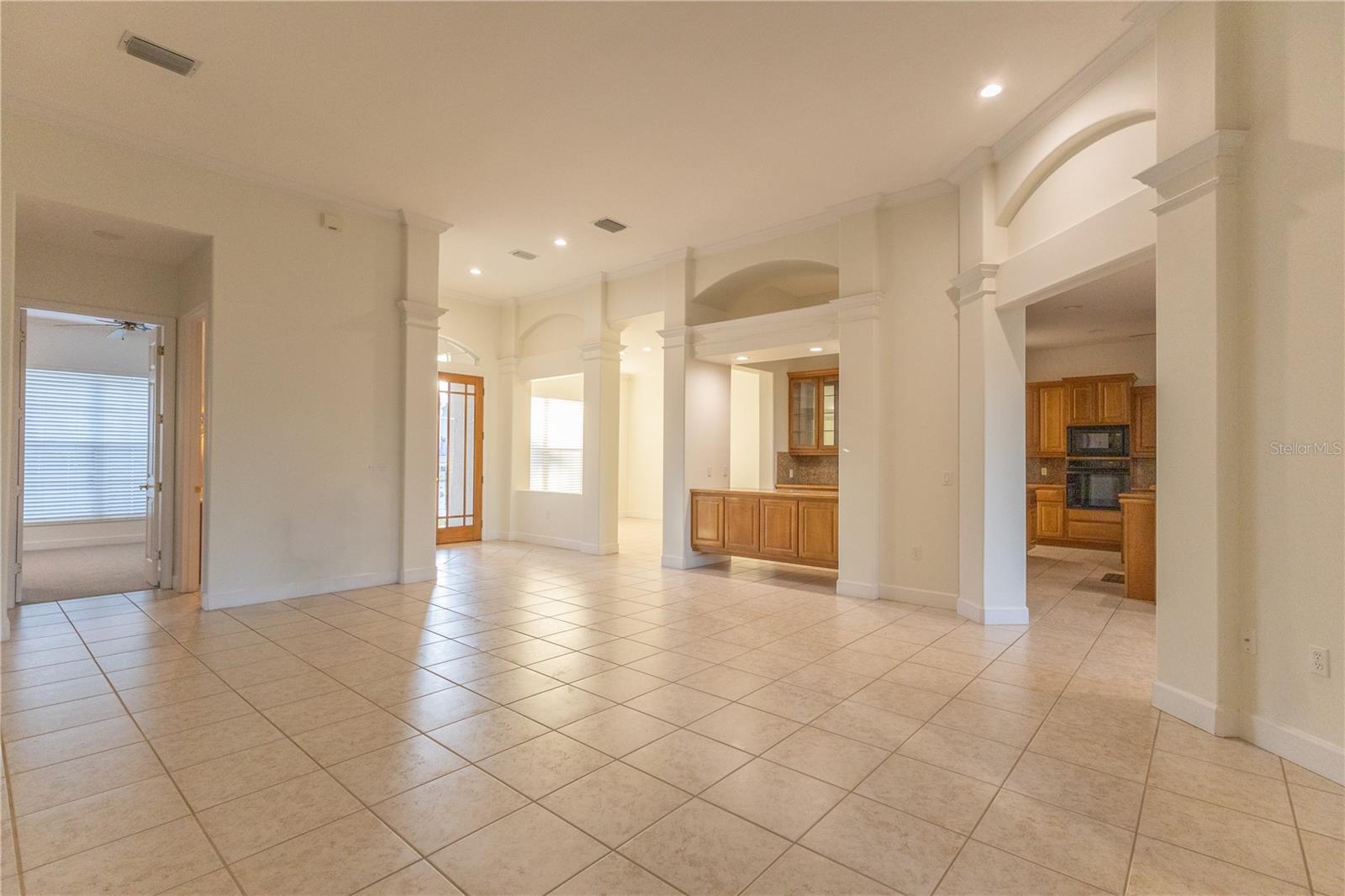 2243 Laurel Run Drive, FL