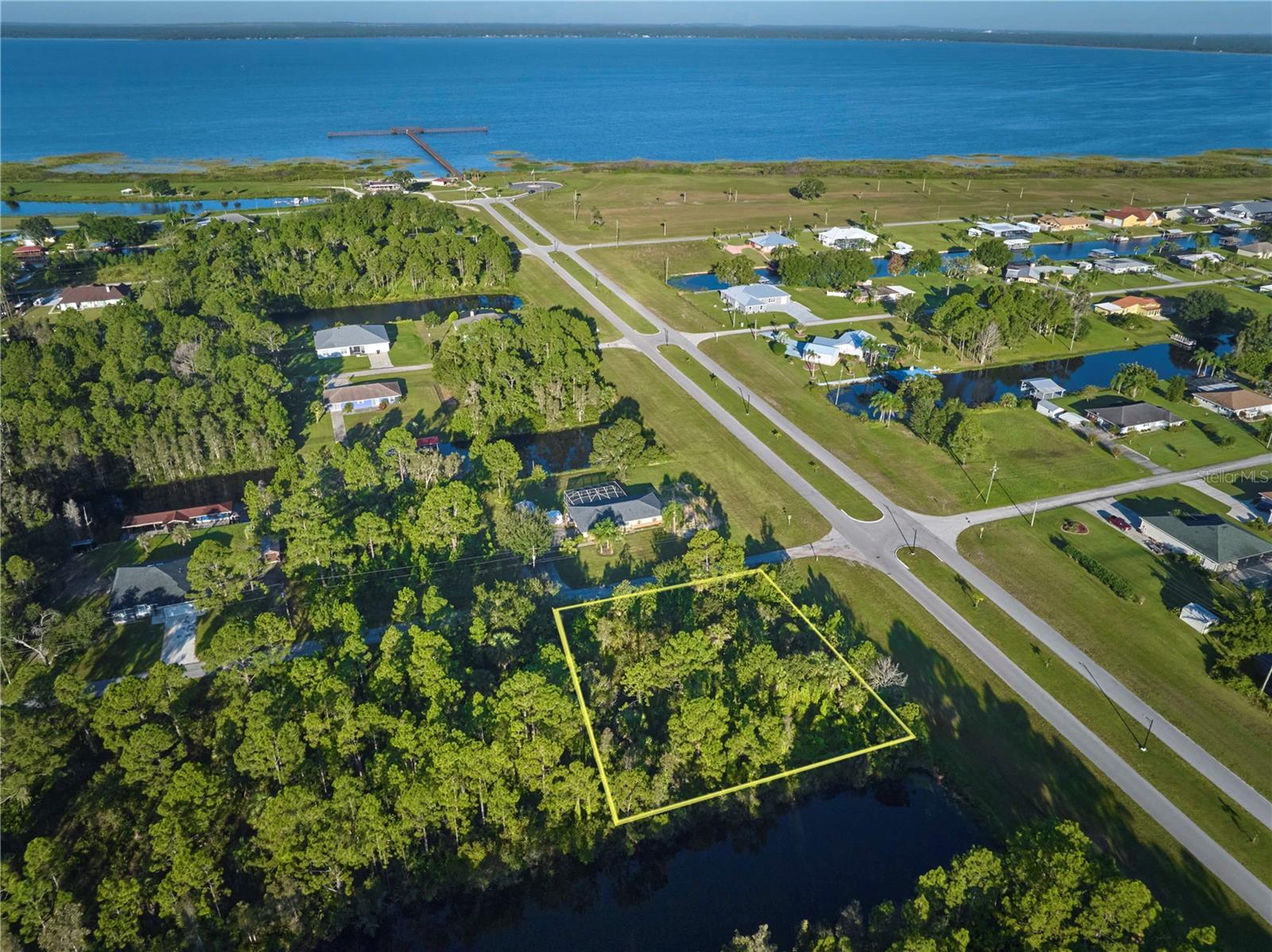 2 Amaryllis Drive, FL
