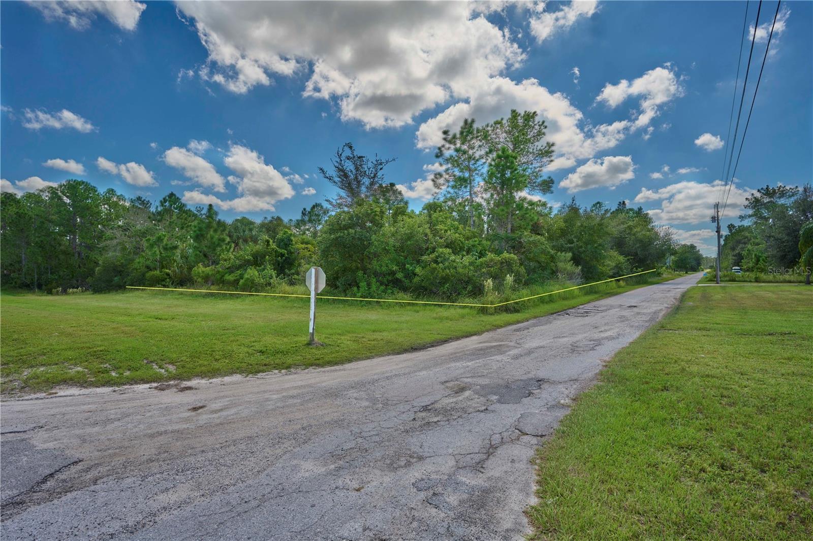 2 Amaryllis Drive, FL