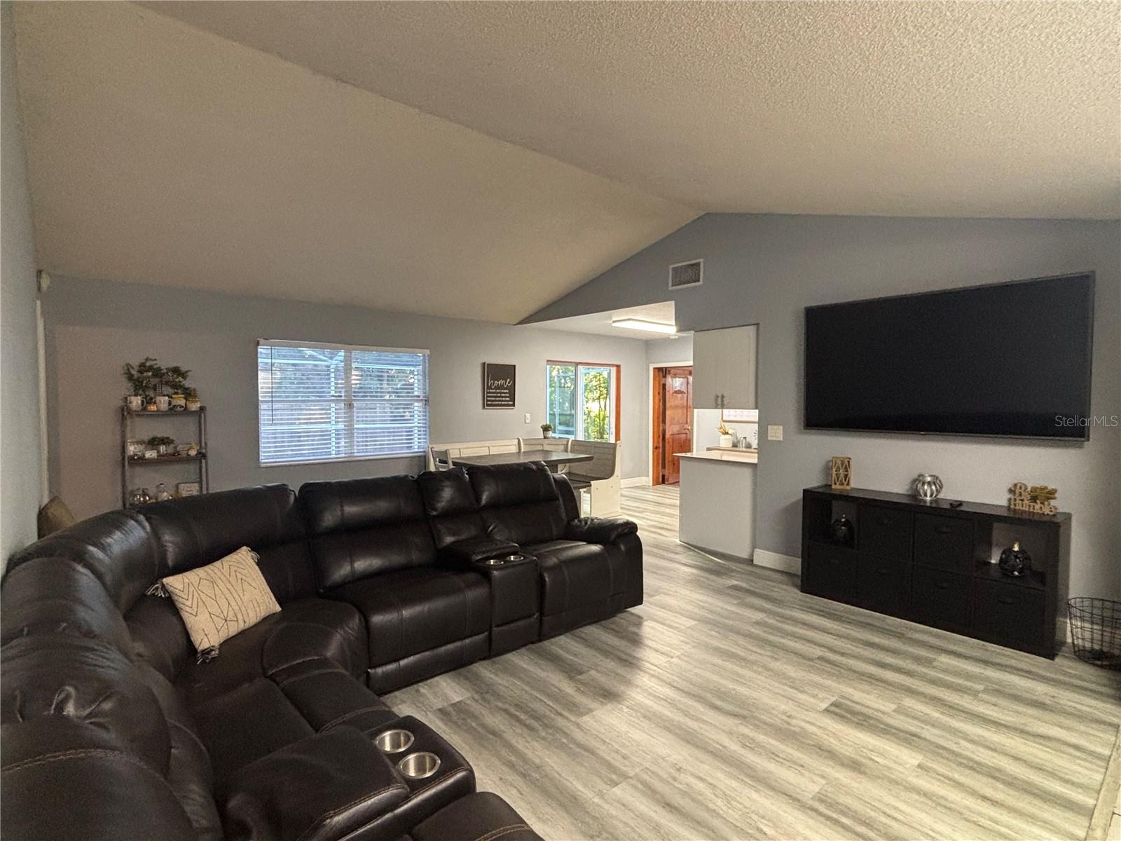 3334 Fox Ridge Drive, FL
