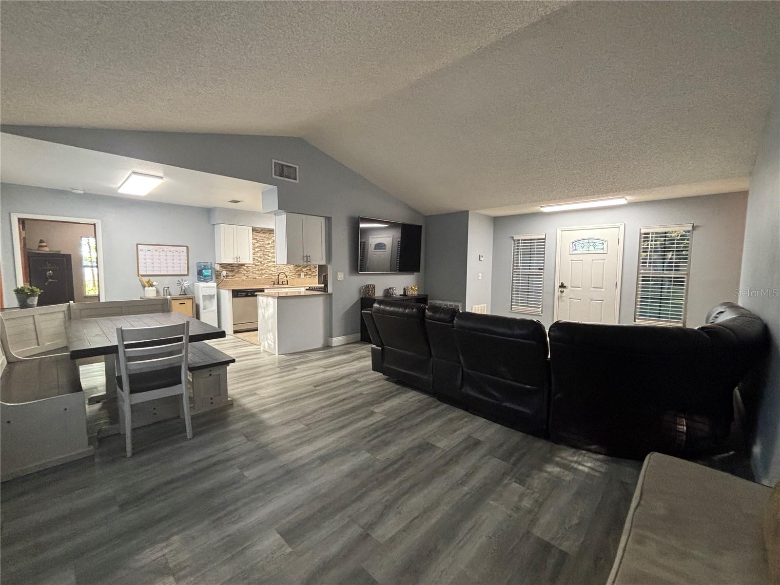 3334 Fox Ridge Drive, FL