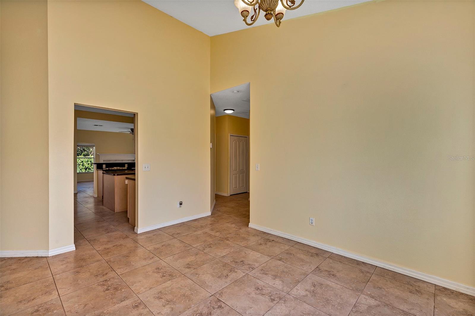 20423 Melville Street, FL