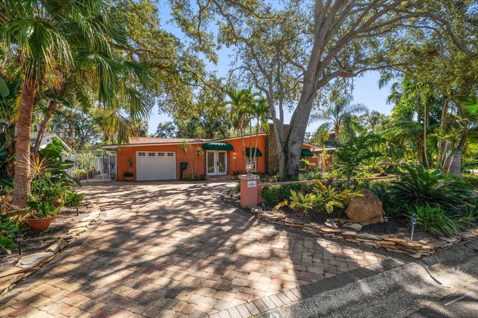 3033 82nd Way, FL
