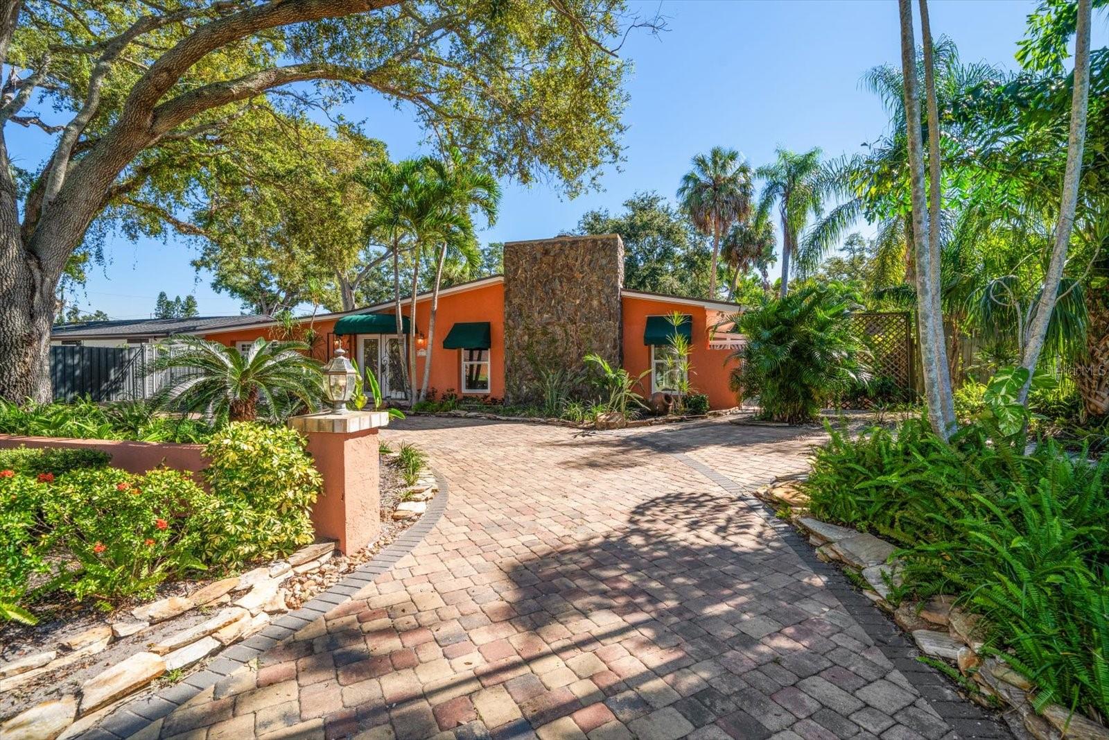 3033 82nd Way, FL