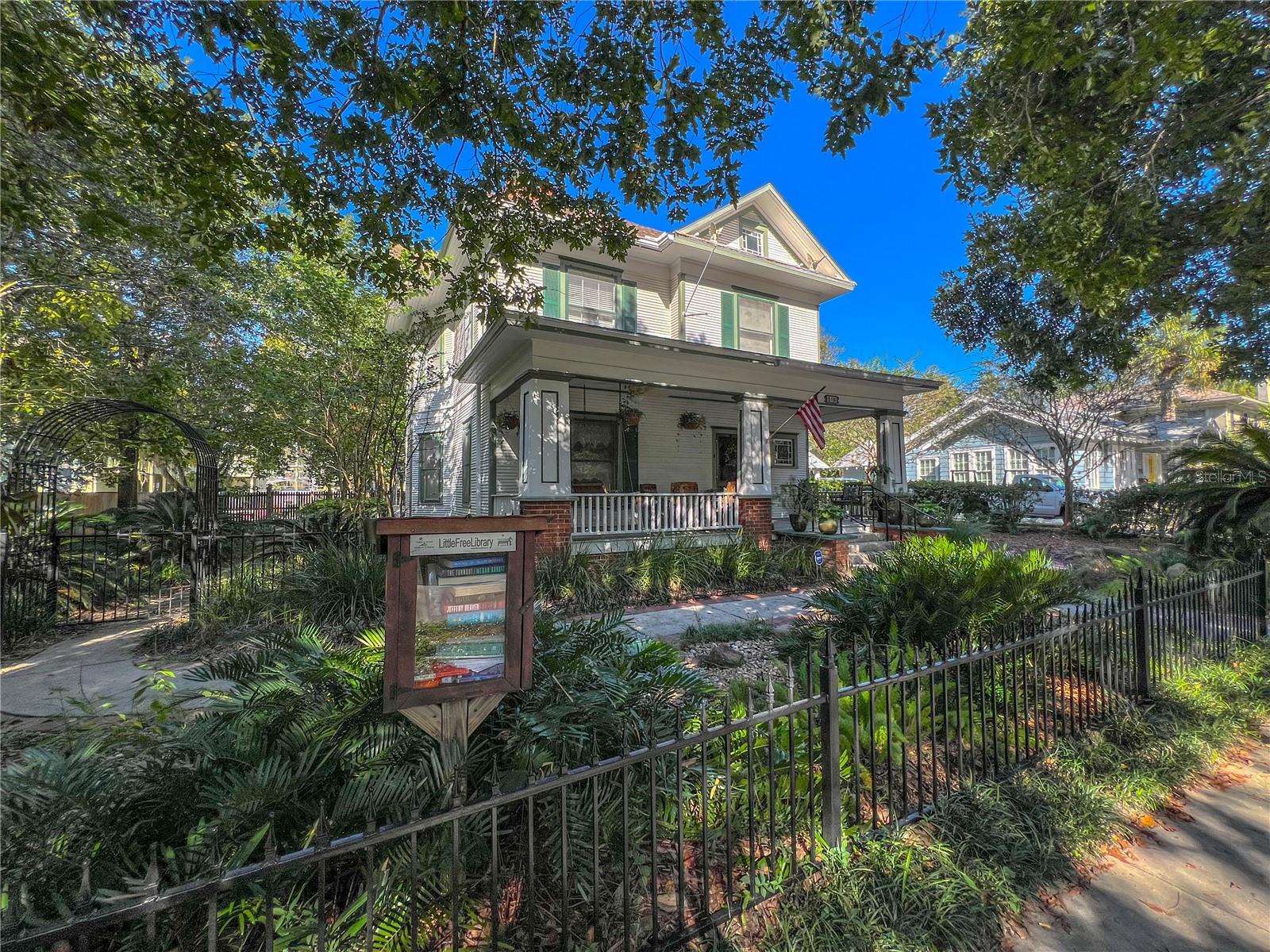 516 4th Street, FL