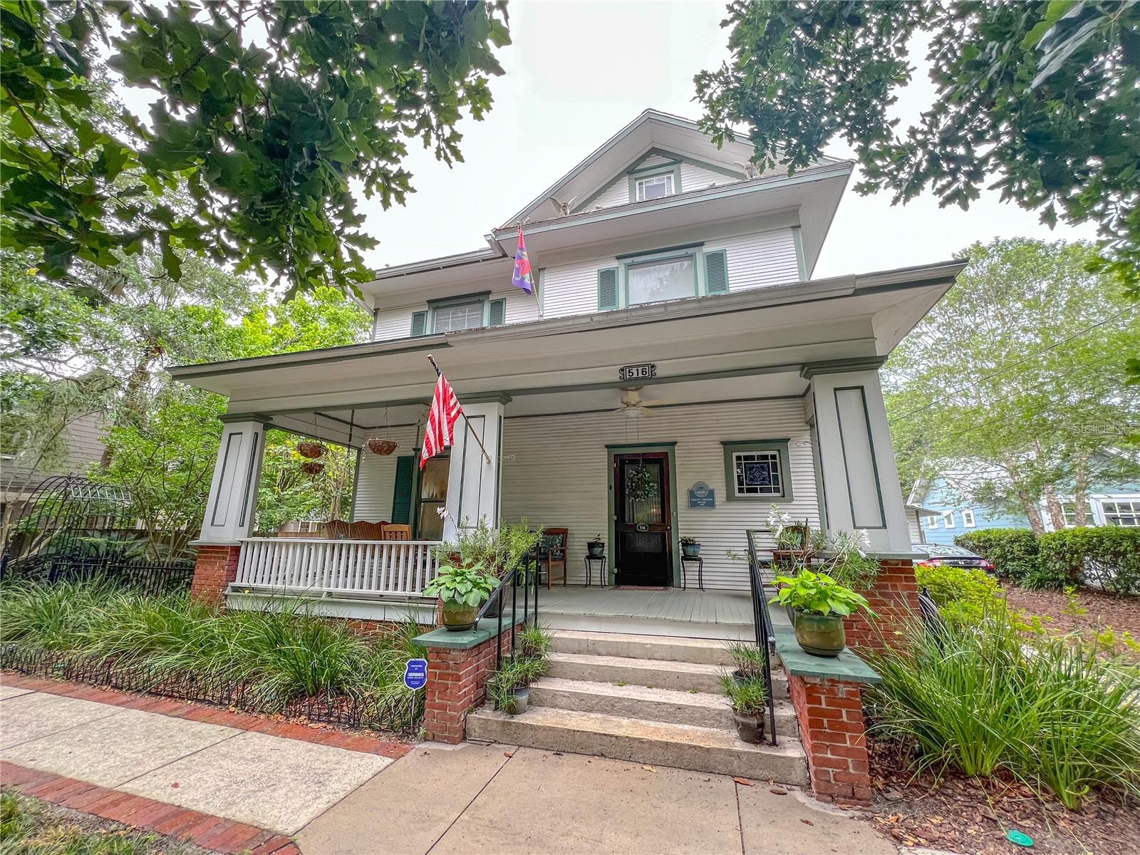 516 4th Street, FL