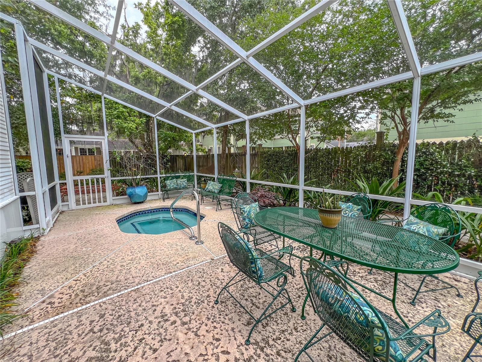516 4th Street, FL