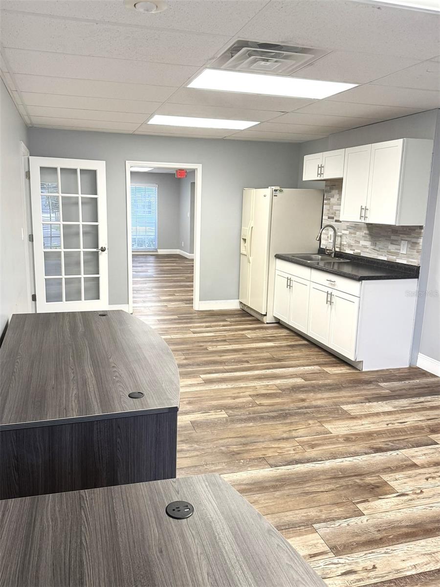 2401 Bay Drive, FL