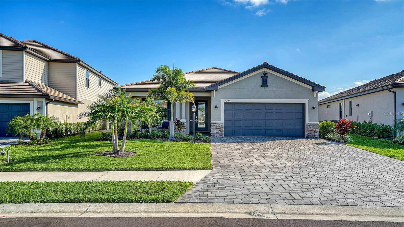 5225 Blue Crush, FL