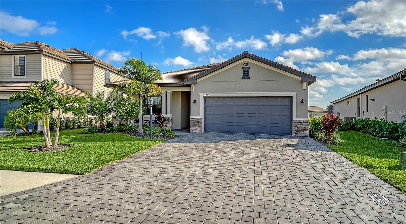 5225 Blue Crush, FL