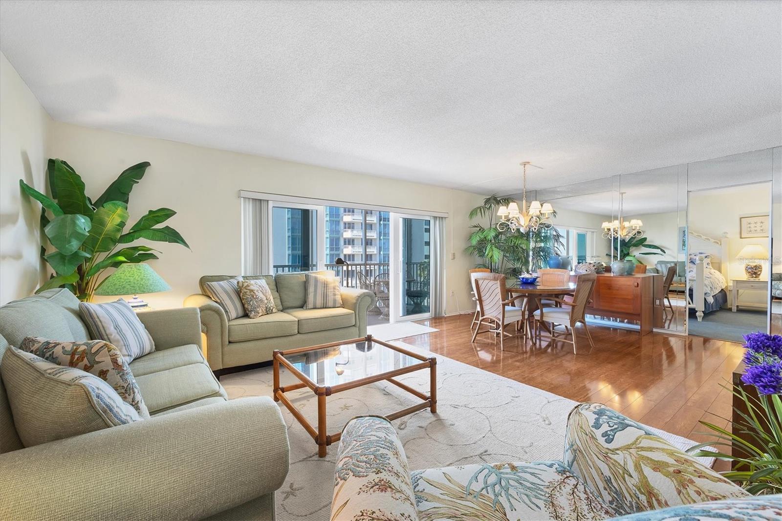 800 Benjamin Franklin Drive, FL