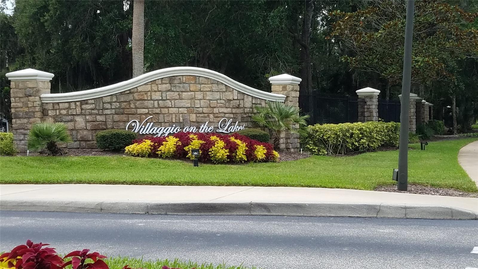 940 Village Trail, FL