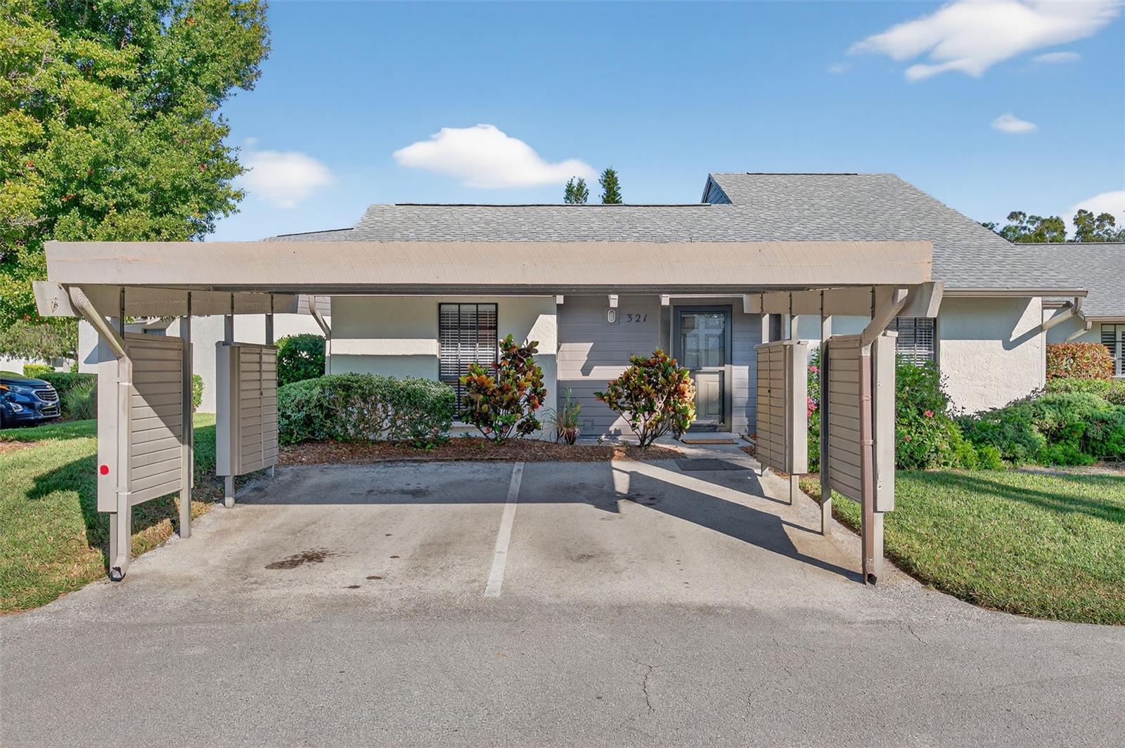 321 Windrush Loop, FL