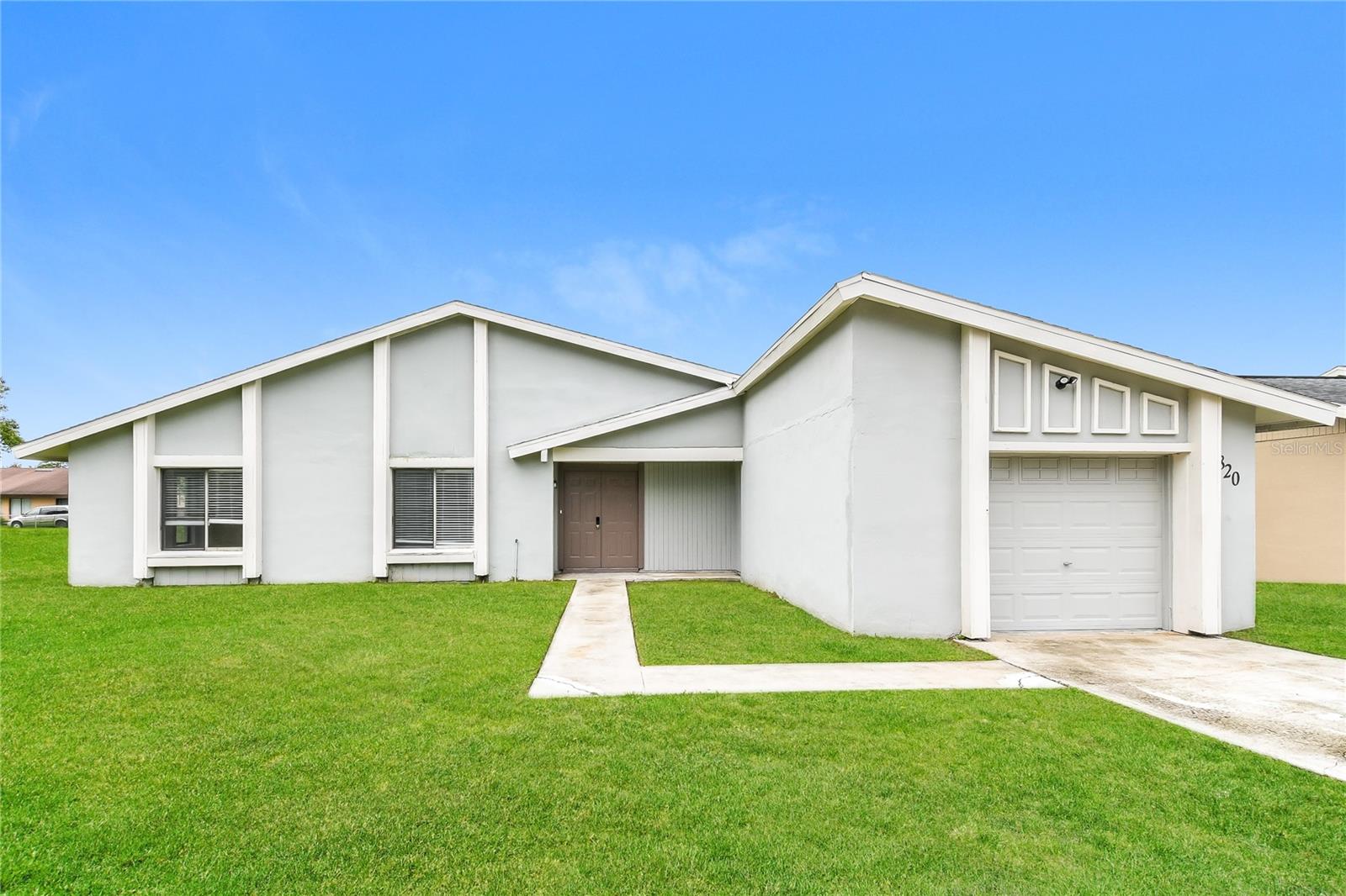 820 Flag Lane, FL