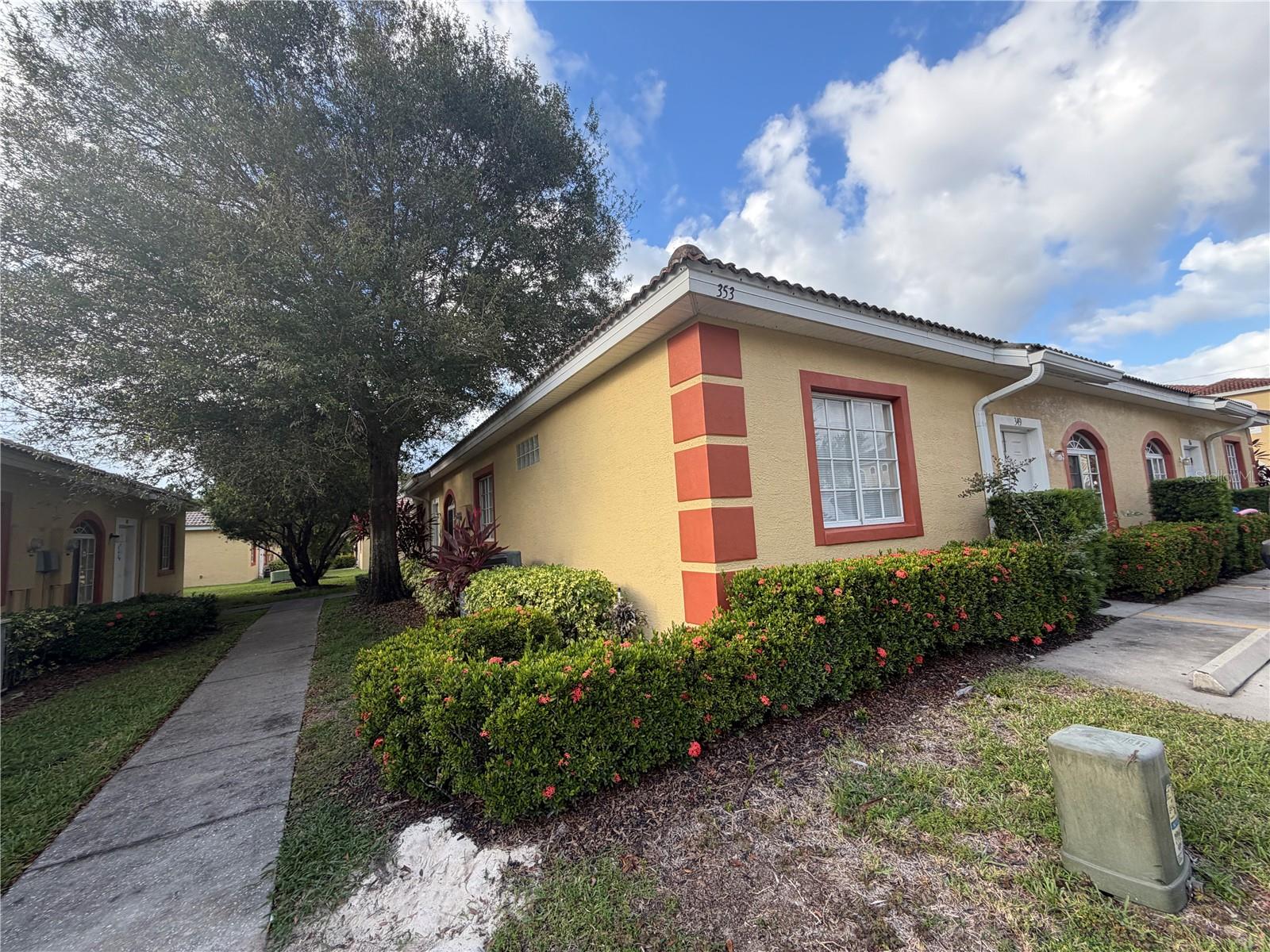 353 Port Pleasant Drive, FL