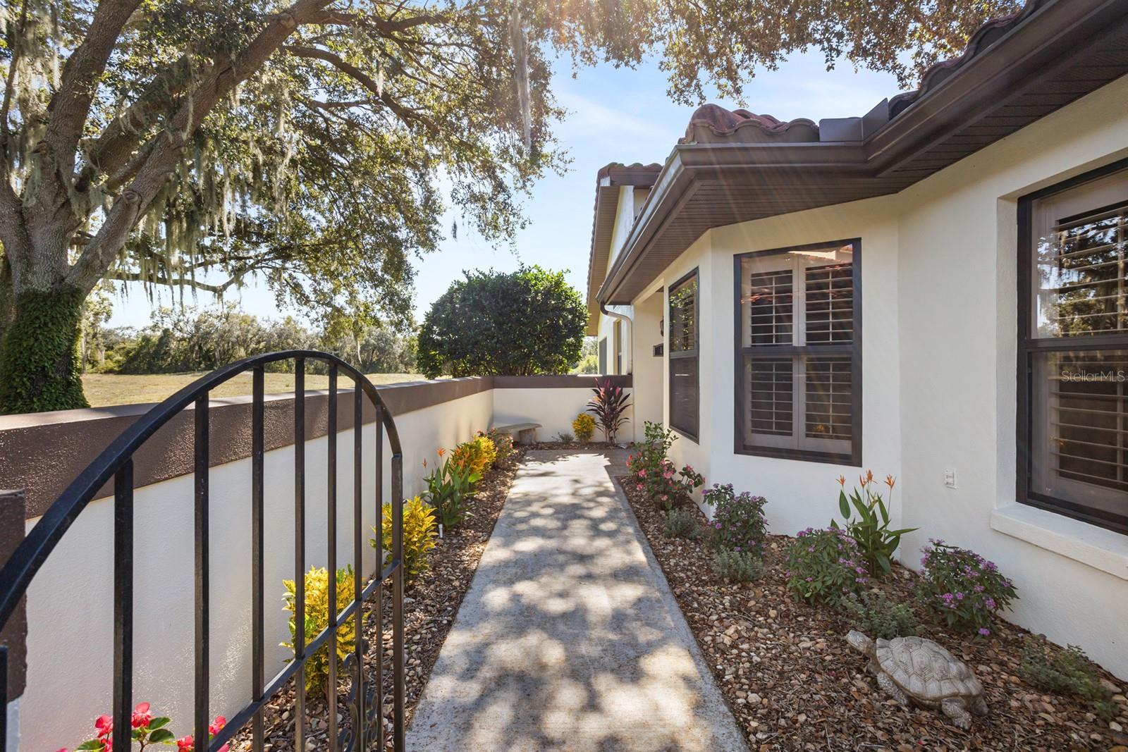 138 Stratford Court, FL