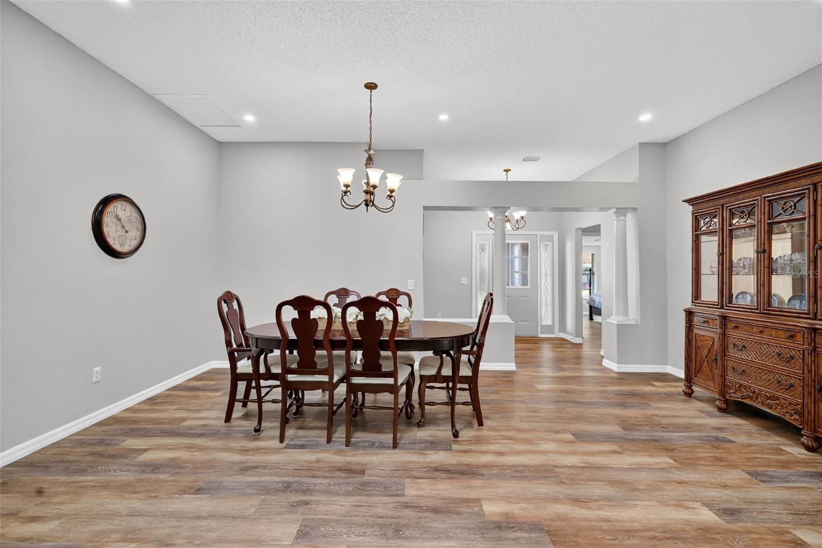 511 Loma Paseo Drive, FL