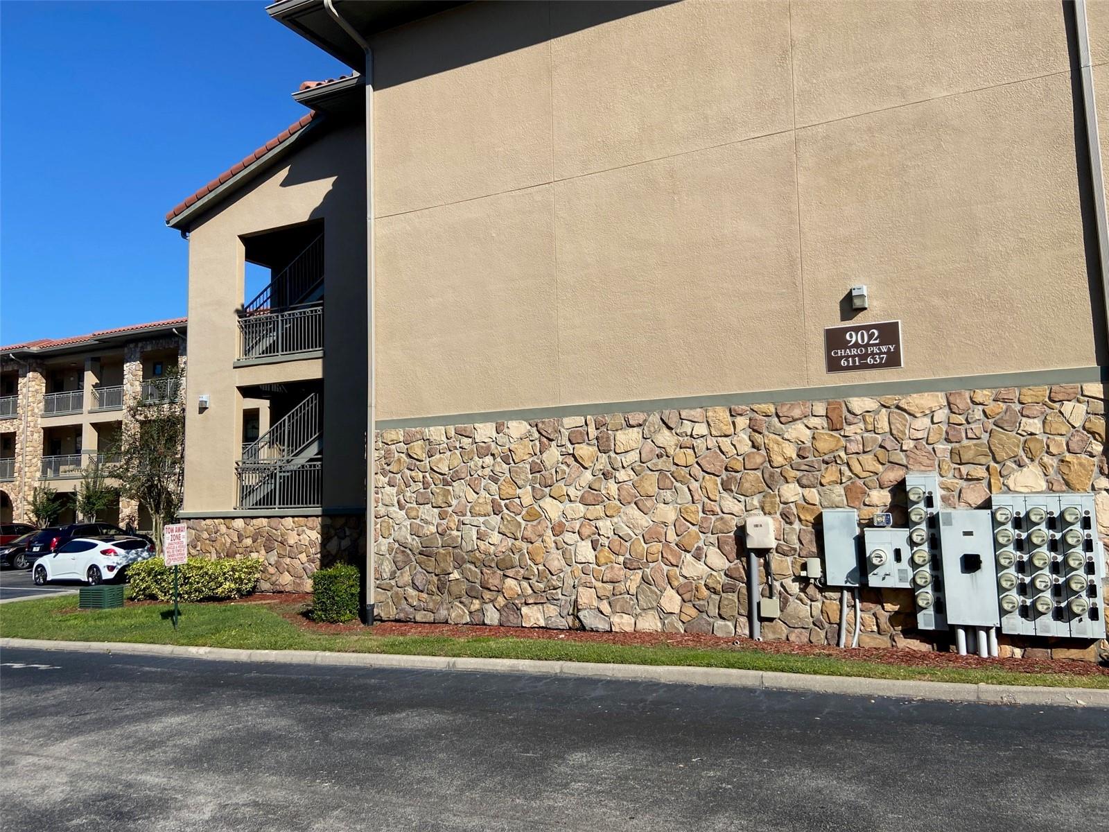 902 Charo Parkway, FL