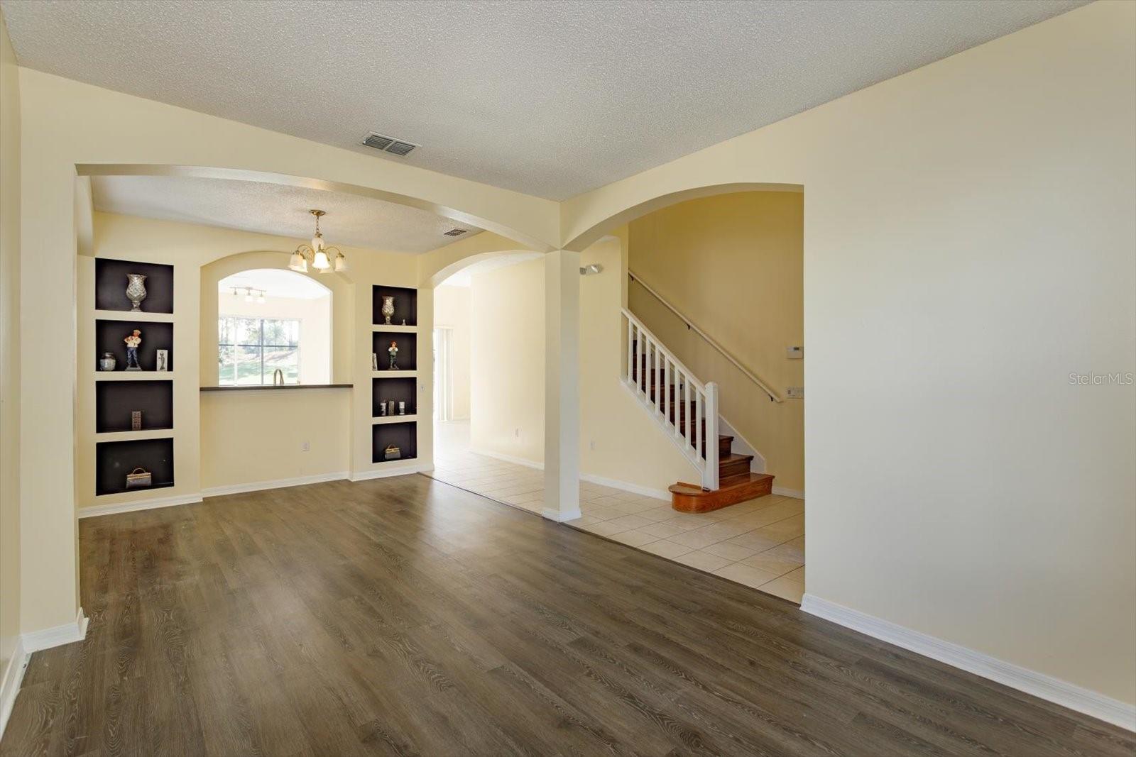 2833 Kokomo Loop, FL