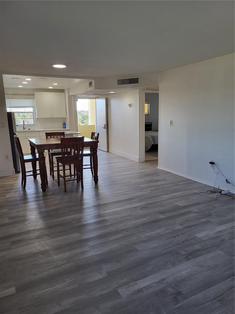 4650 Cove Circle, FL