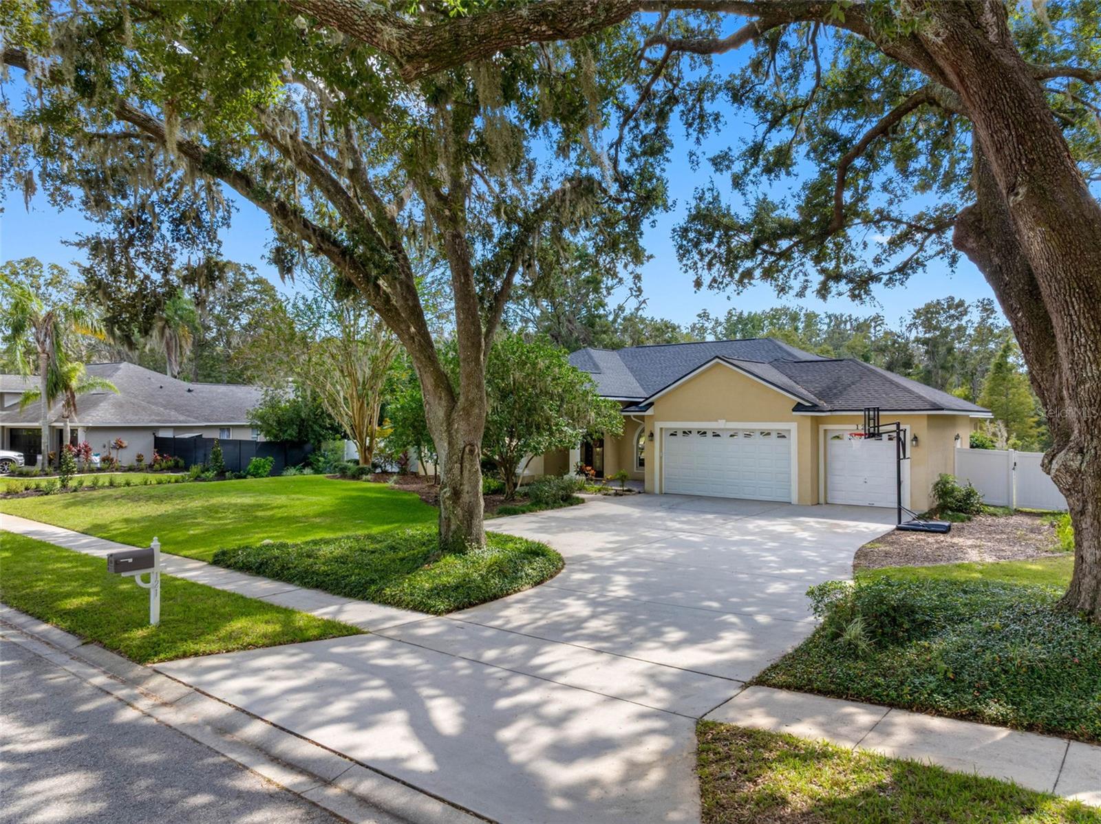 121 Myrtle Ridge Road, FL
