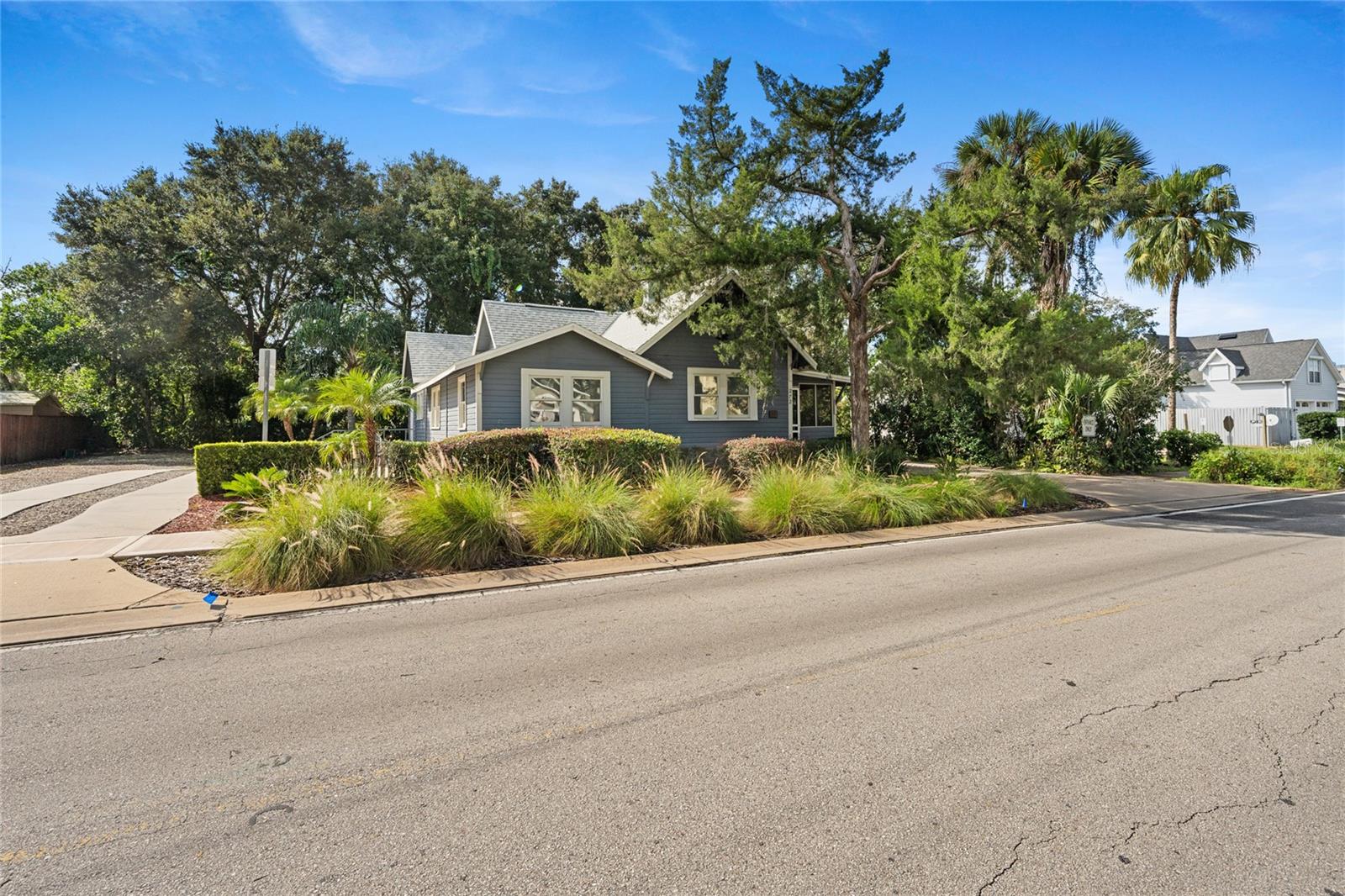 272 Warren Avenue, FL