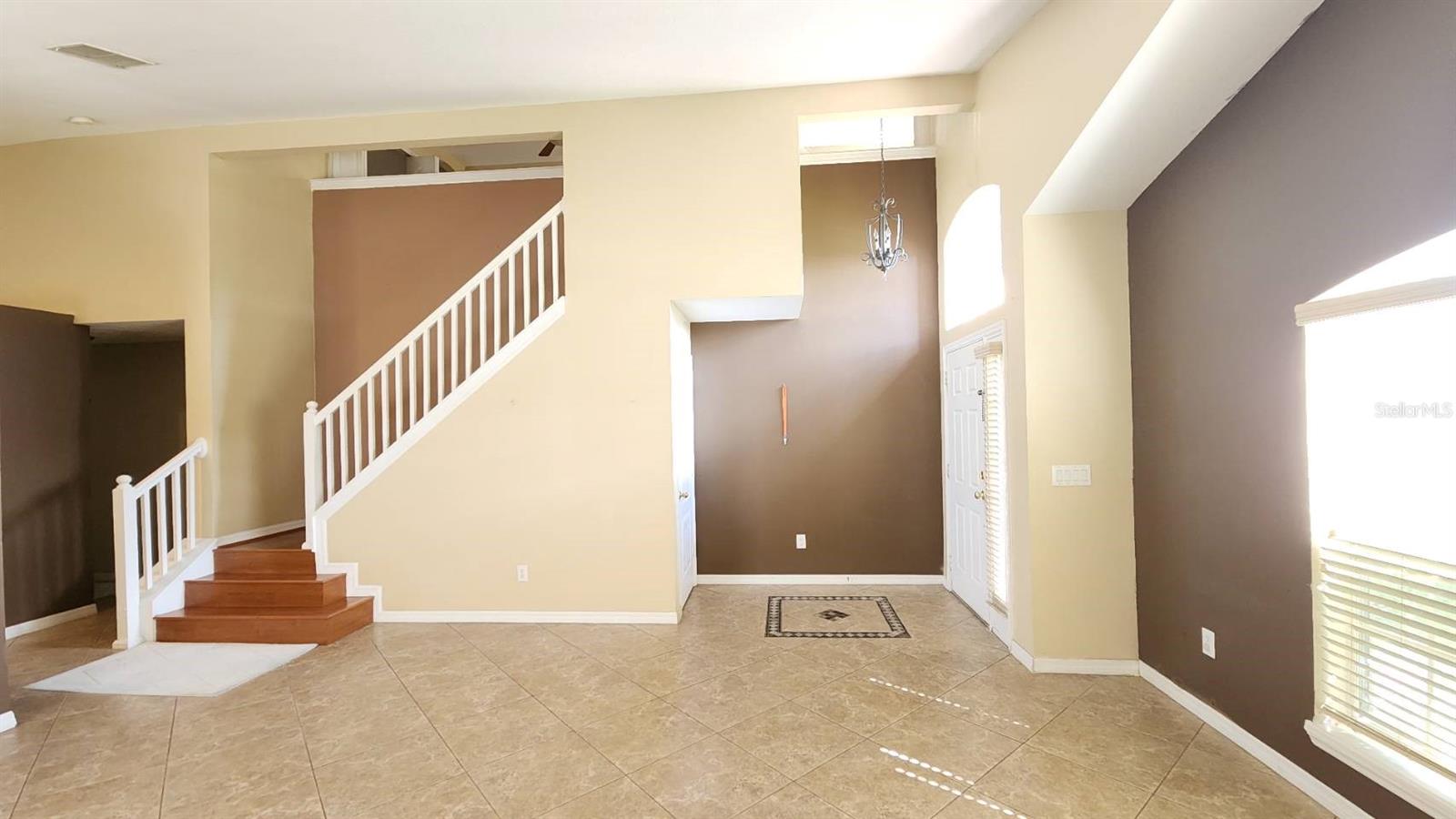302 Clydesdale Circle, FL
