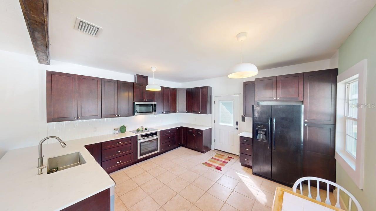 2010 Maple Avenue, FL