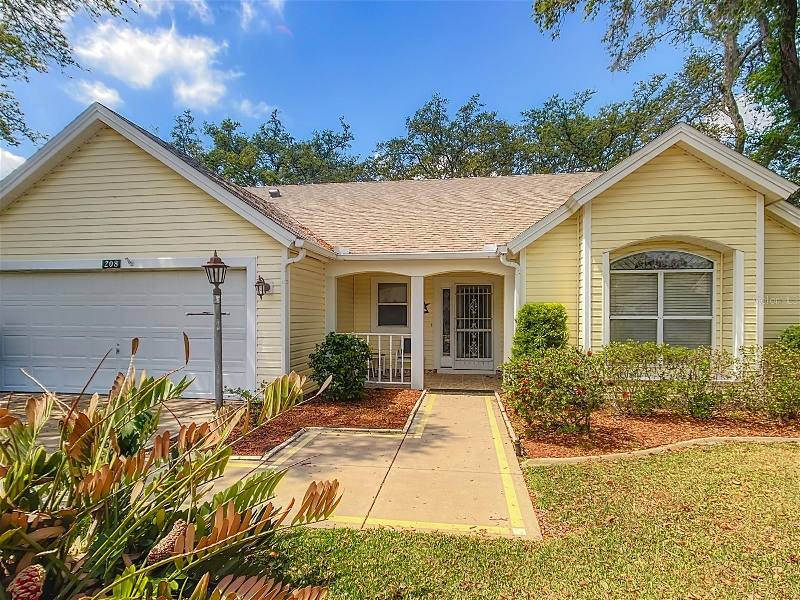 208 Desota Court, FL