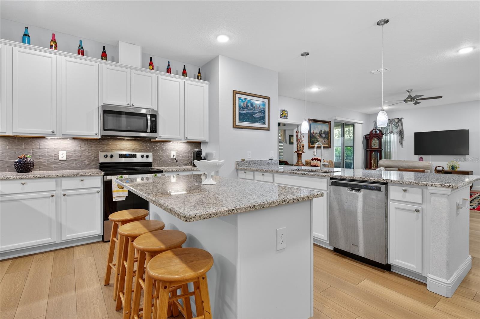 42 Huntington Place, FL