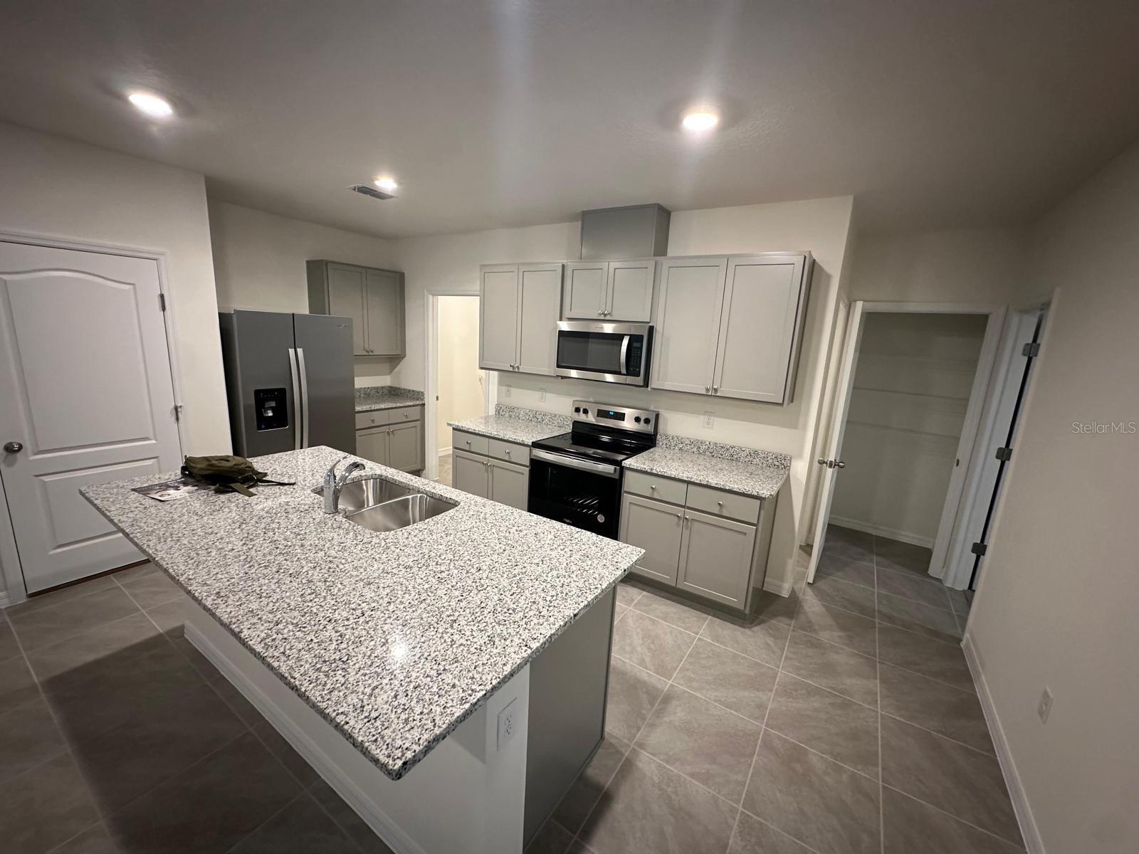 687 Park Place Boulevard, FL