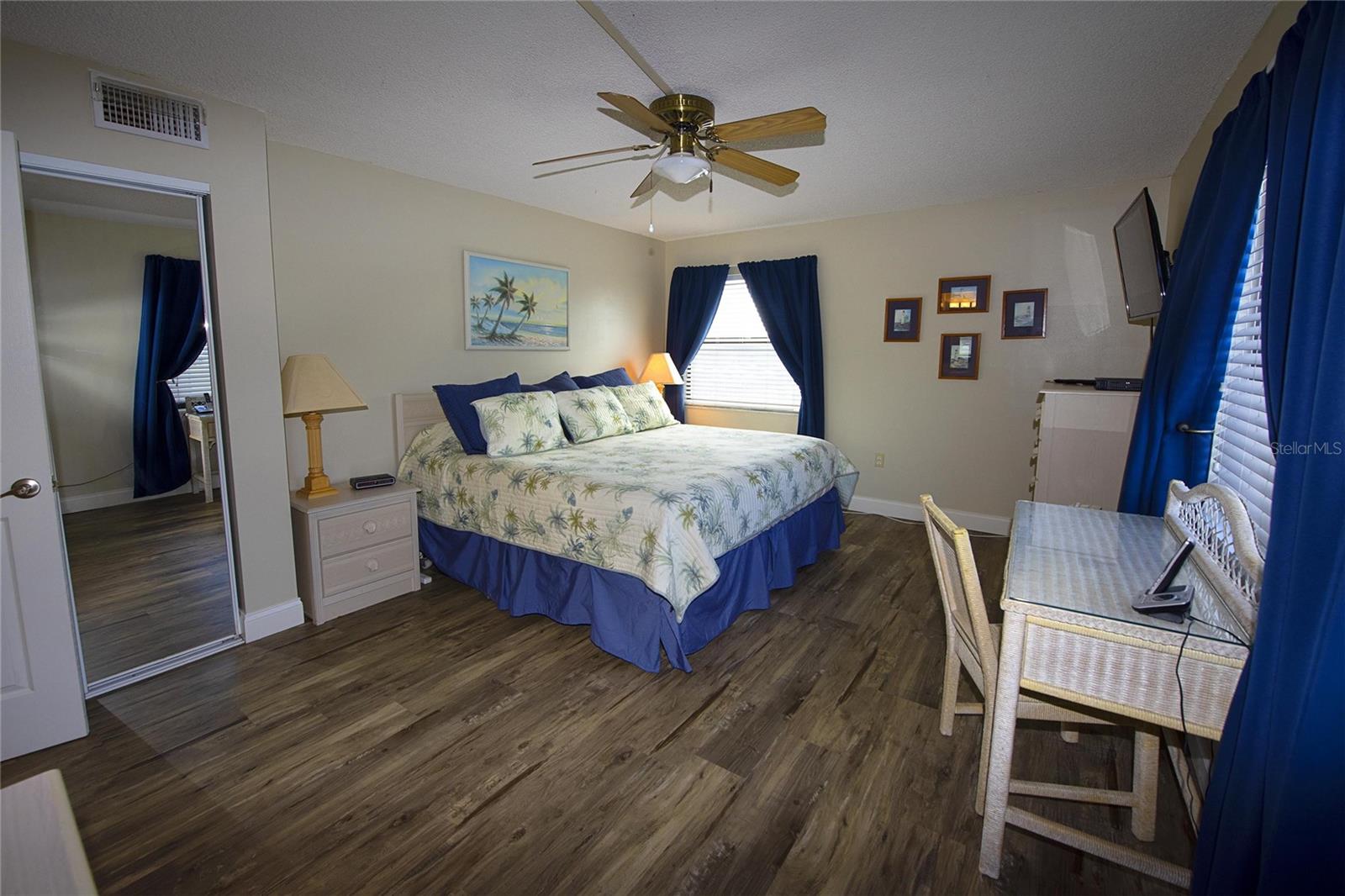 1571 Atlantic Avenue, FL