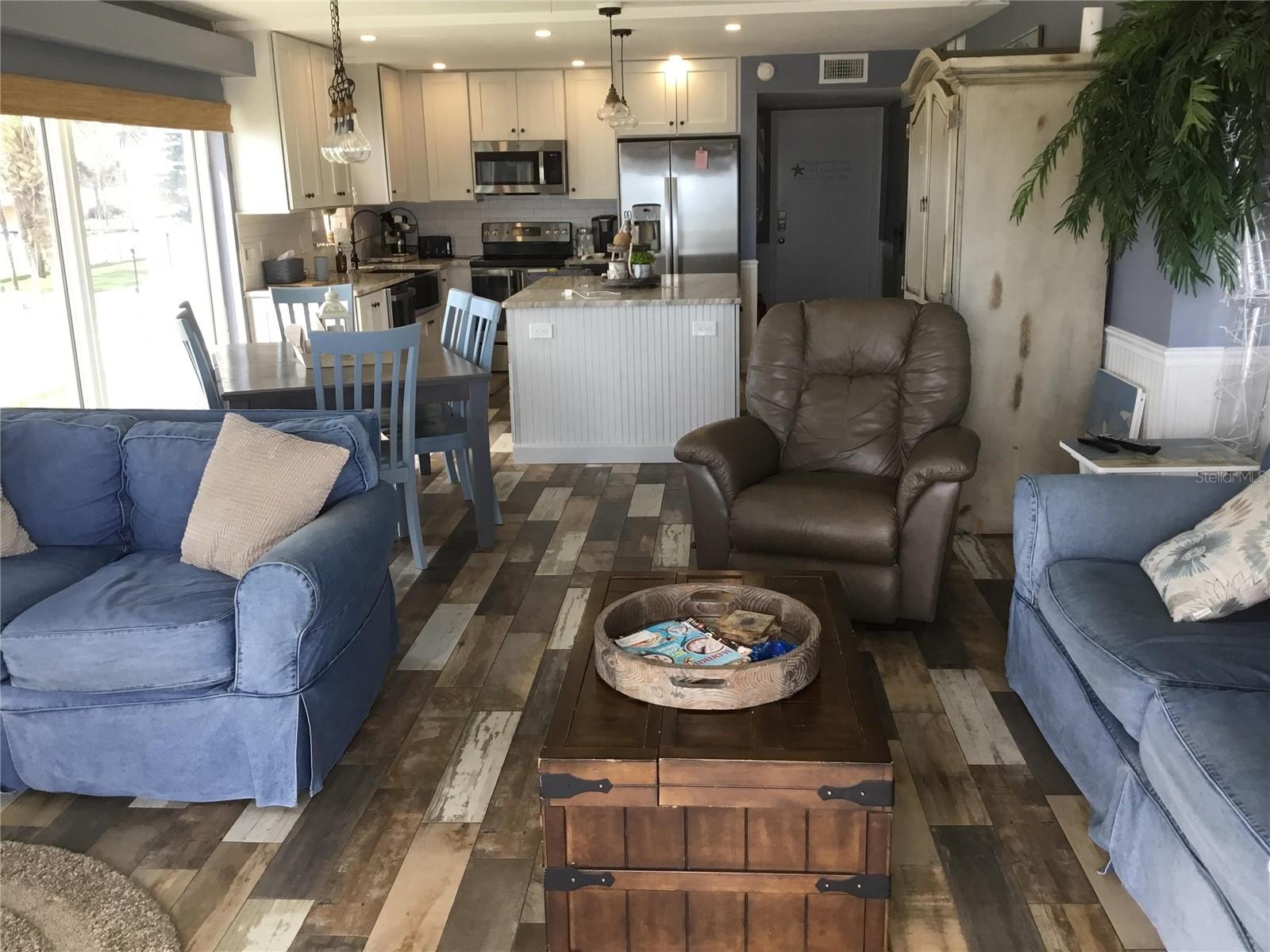 1571 Atlantic Avenue, FL