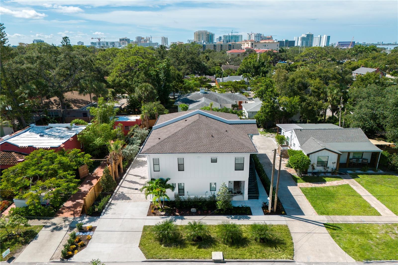 1234 15th Street, FL
