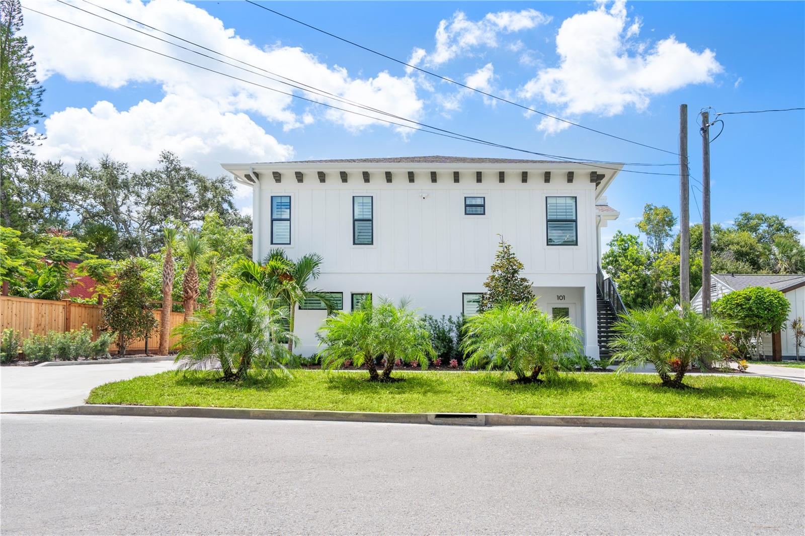 1234 15th Street, FL