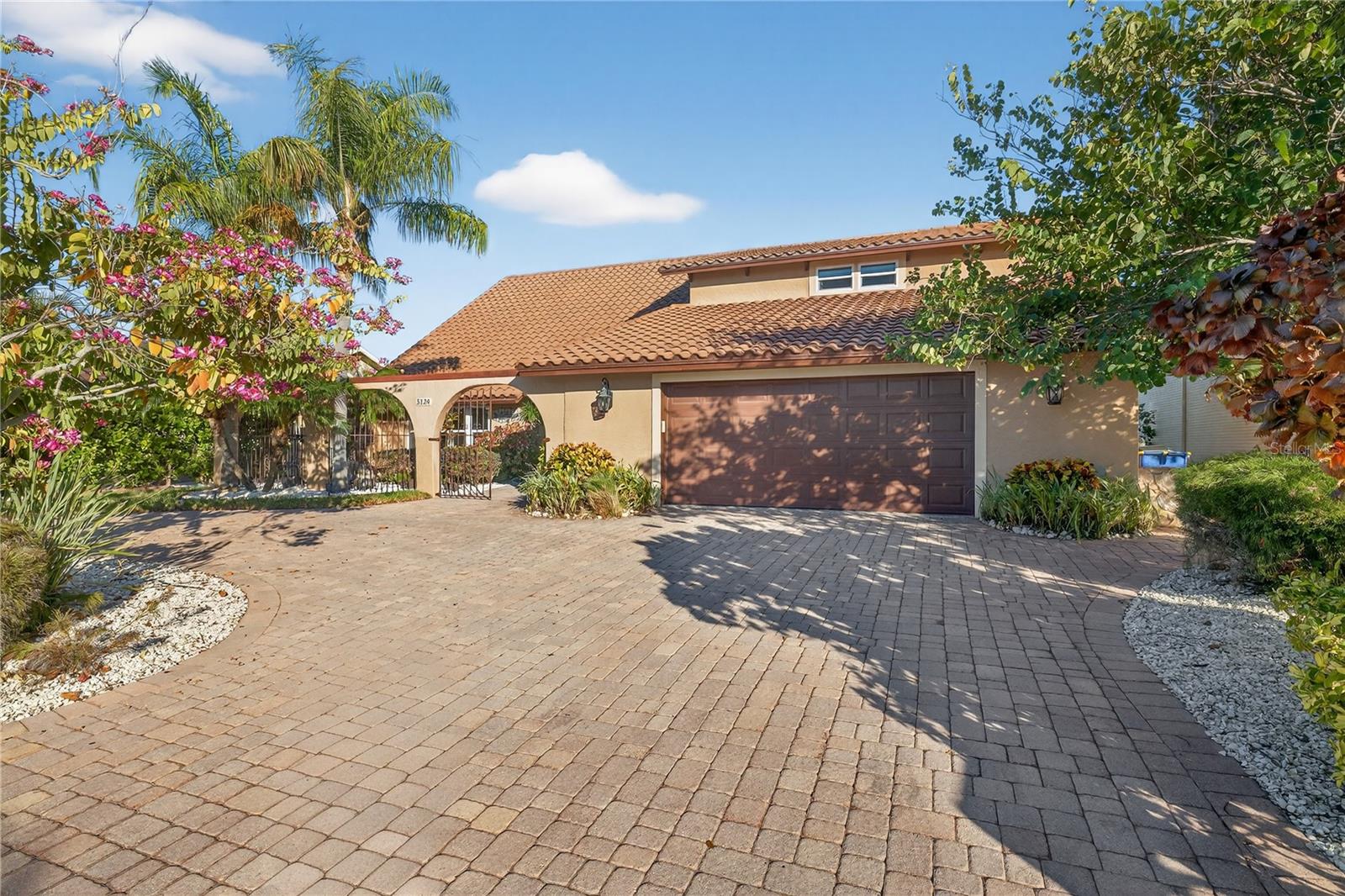 5124 South Shore Drive, FL