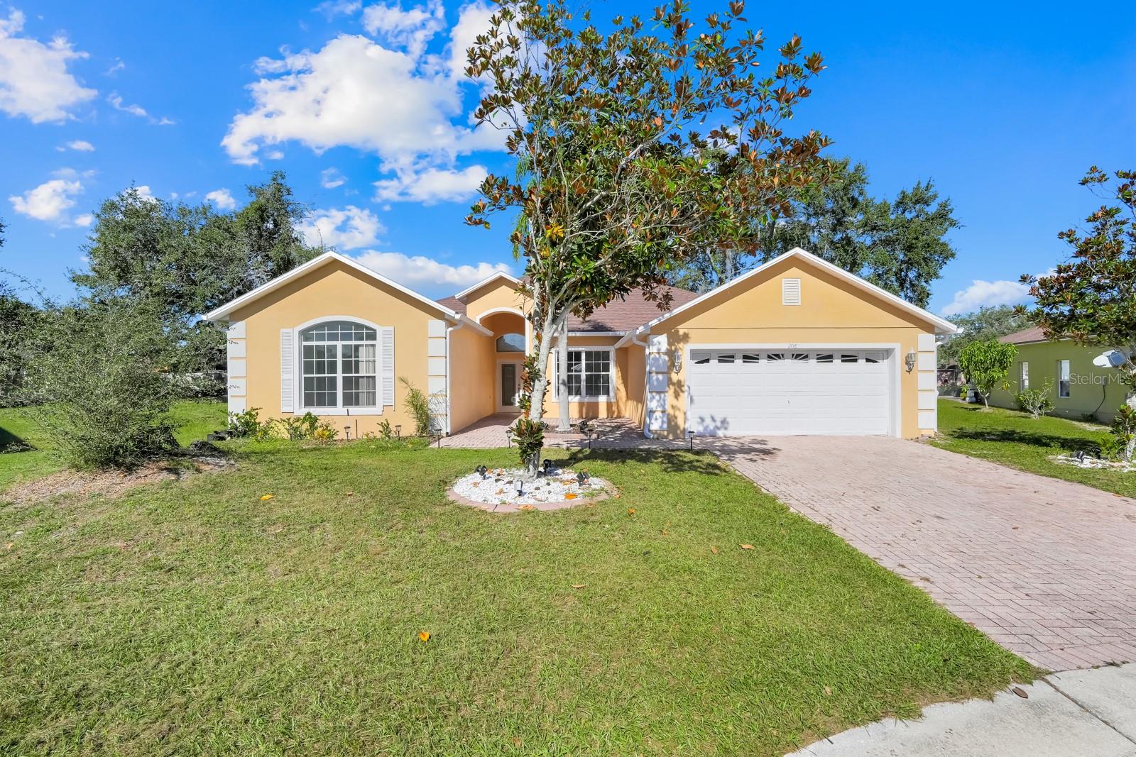 206 Redwood Bark Trail, FL