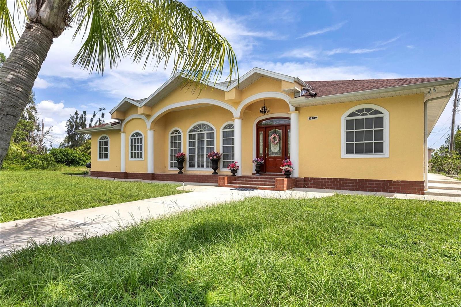 12209 Cotorro Avenue, FL
