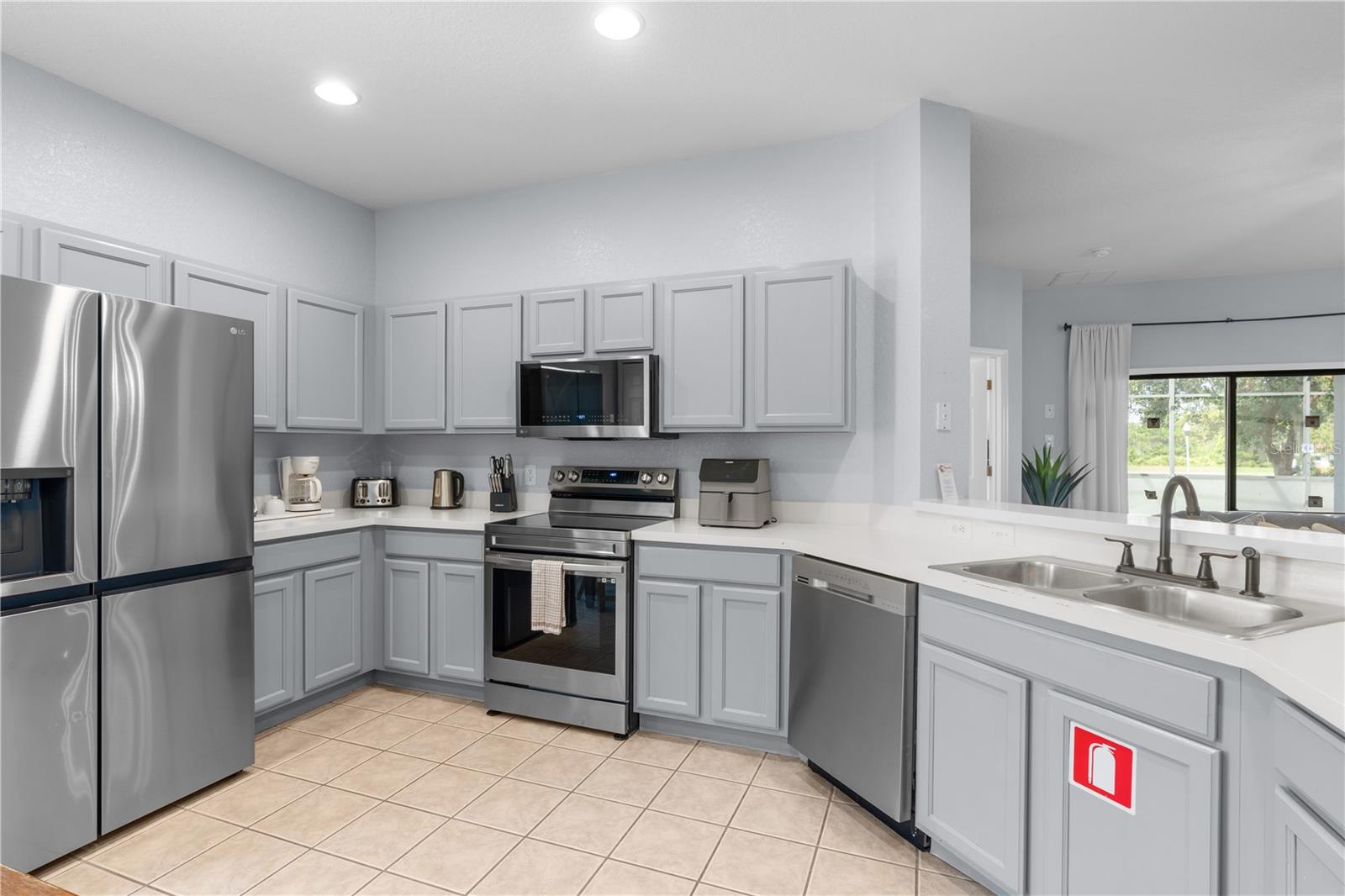 16813 Lazy Breeze Loop, FL