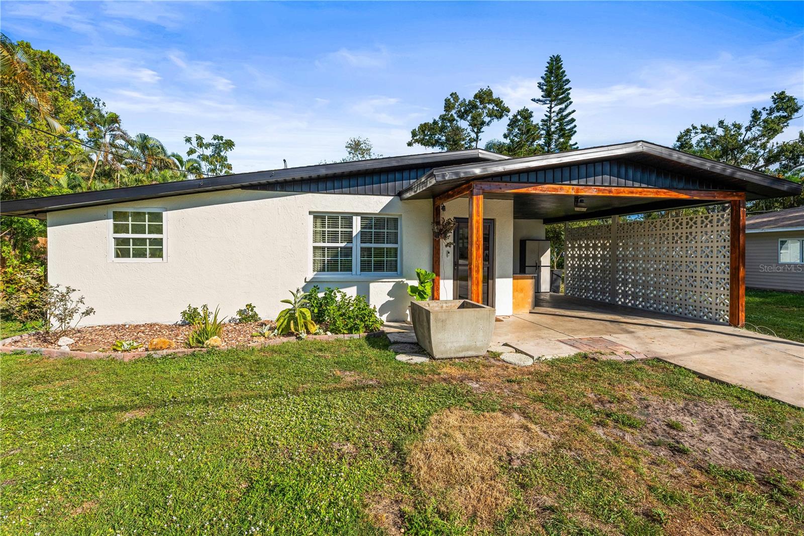 2611 Huntington Avenue, FL