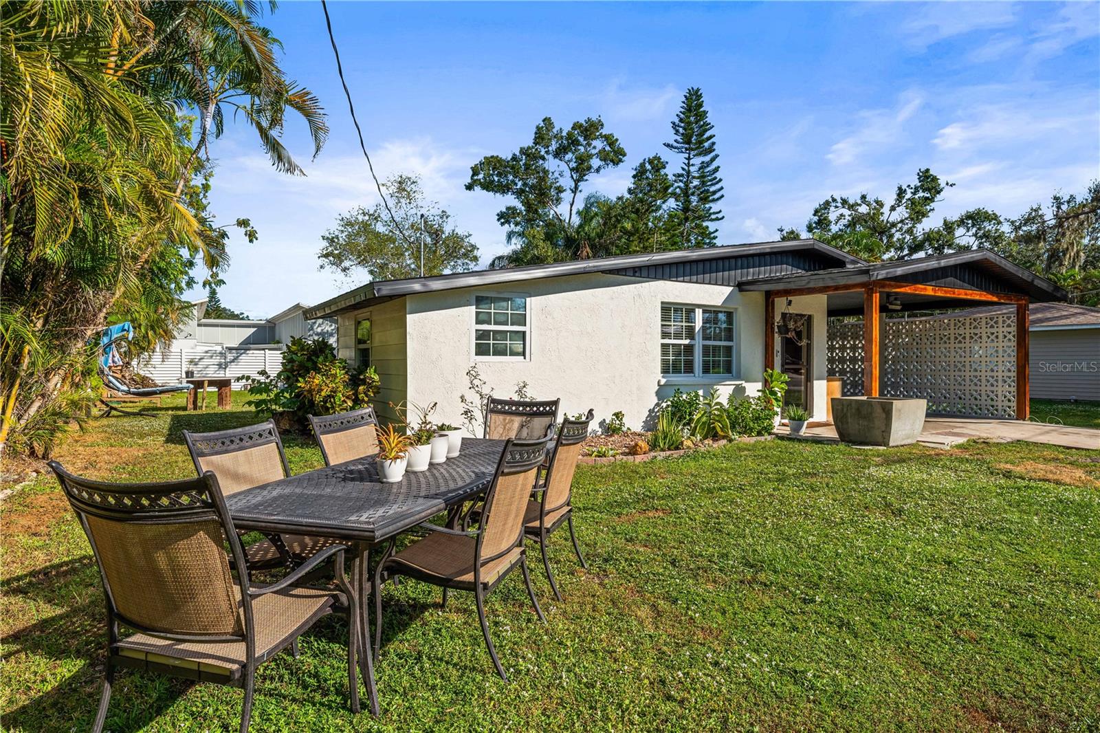 2611 Huntington Avenue, FL