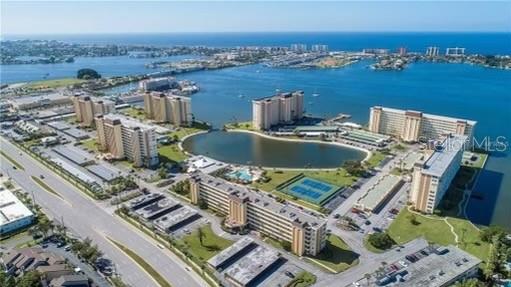 4650 Cove Circle, FL