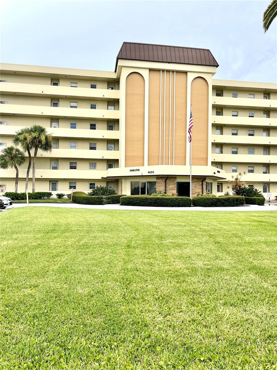 4650 Cove Circle, FL