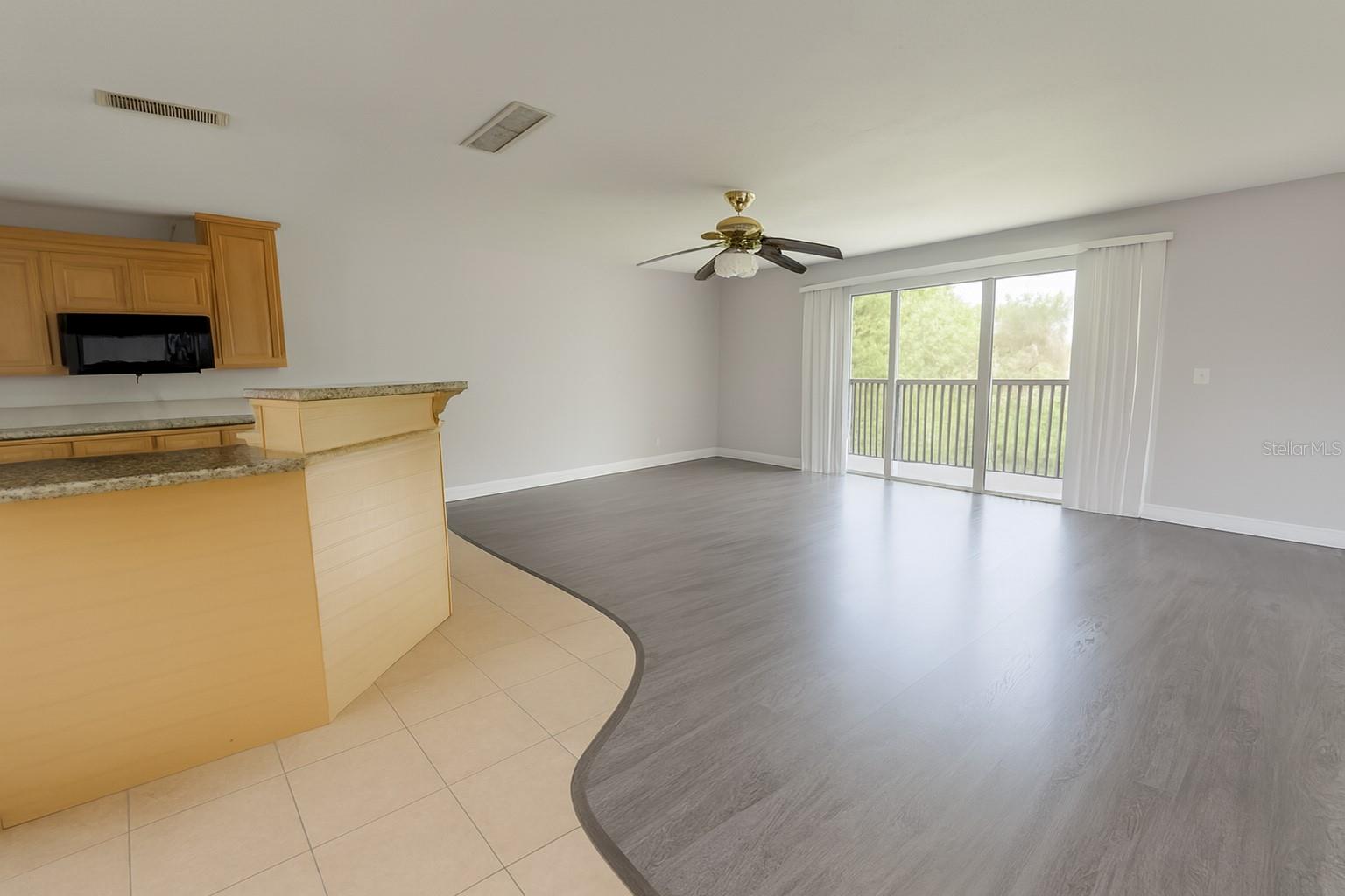200 Country Club Dr, FL